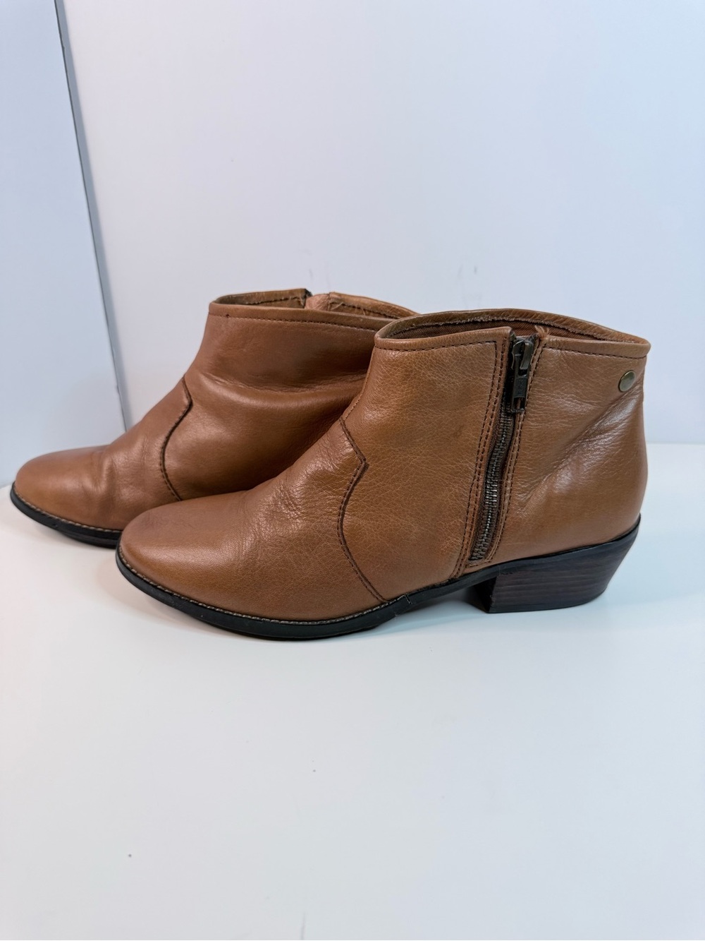 Aldo Cognac Tan Leather Ankle Booties with Side Zip Heels 9